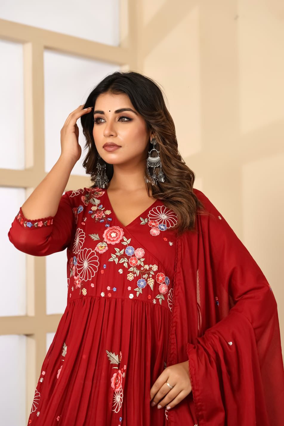 MAROON FLORAL EMBROIDERED THREAD WORK MULCOTTON ANARKALI WITH ANGRAKHA PATTERN