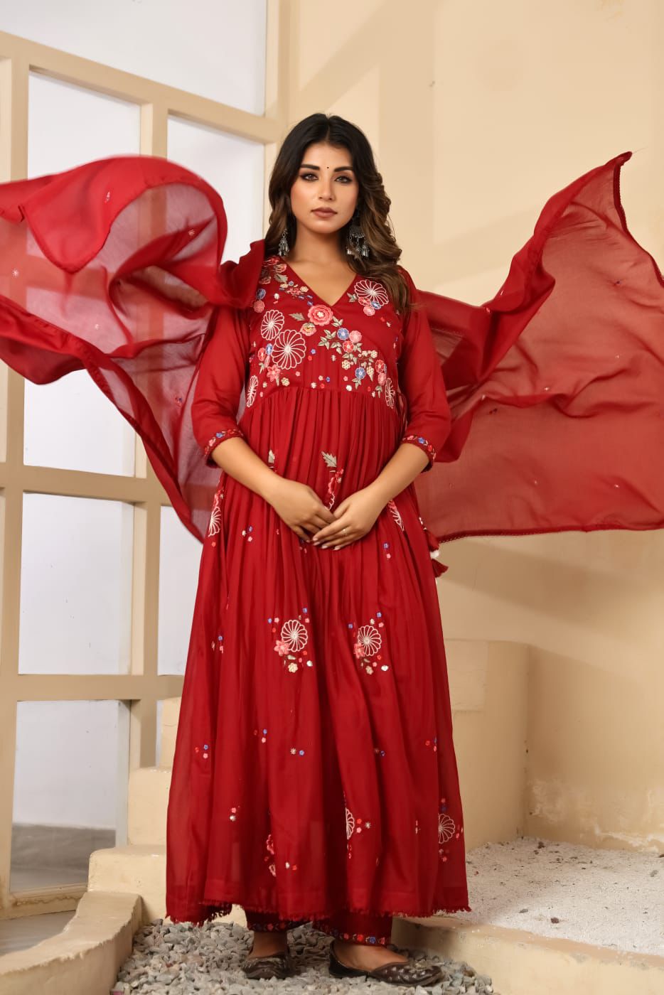 MAROON FLORAL EMBROIDERED THREAD WORK MULCOTTON ANARKALI WITH ANGRAKHA PATTERN