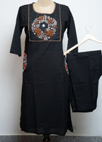 BLACK COTTON STRAIGHT COTTON KURTA PANT SET WITH FLORAL EMBROIDERY
