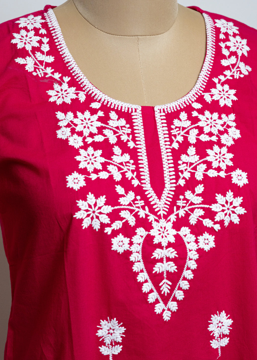 ETHNIC GEOMETRIC PRINTED NOTCHED NECK SEQUINNED COTTON STRAIGHT KURTA