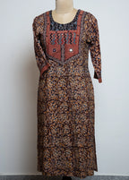 ETHNIC GEOMETRIC PRINTED NOTCHED NECK SEQUINNED COTTON STRAIGHT KURTA