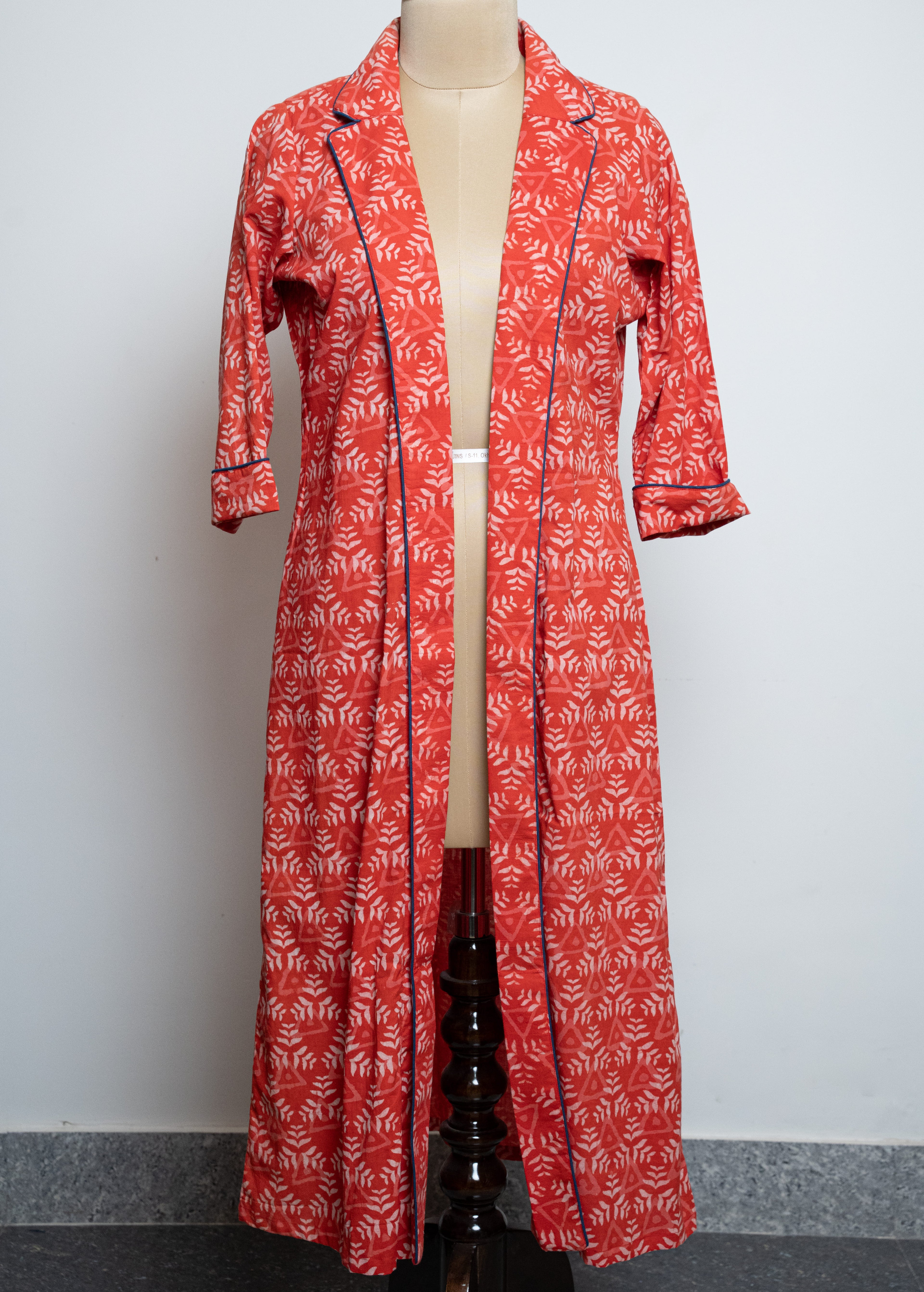 LONG COLLAR SHRUG