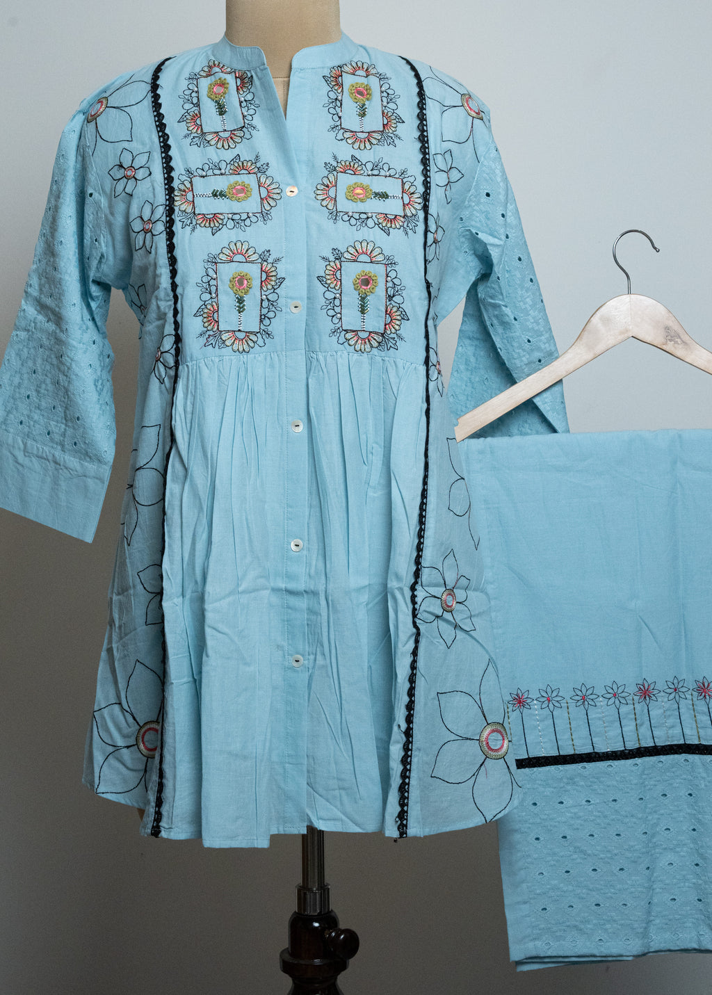 SKY BLUE EMBROIDERED WITH LACE WORK DETAILING CO-ORD SET