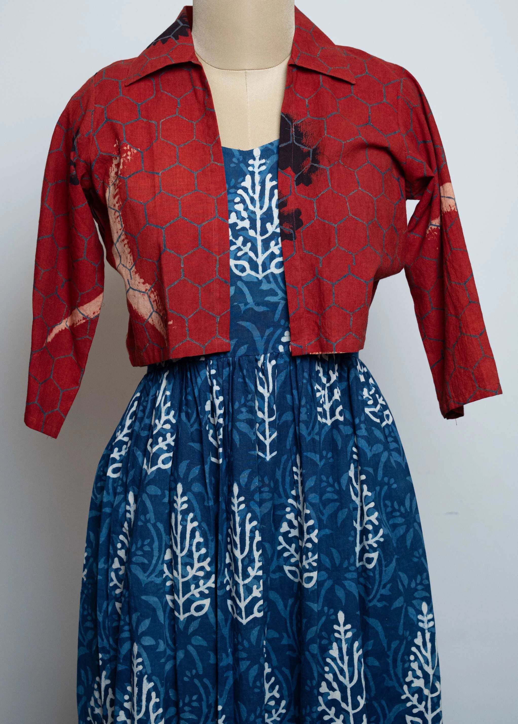 DABU NOODLE GOWN WITH AJRAKH NATURAL SHORT JACKET
